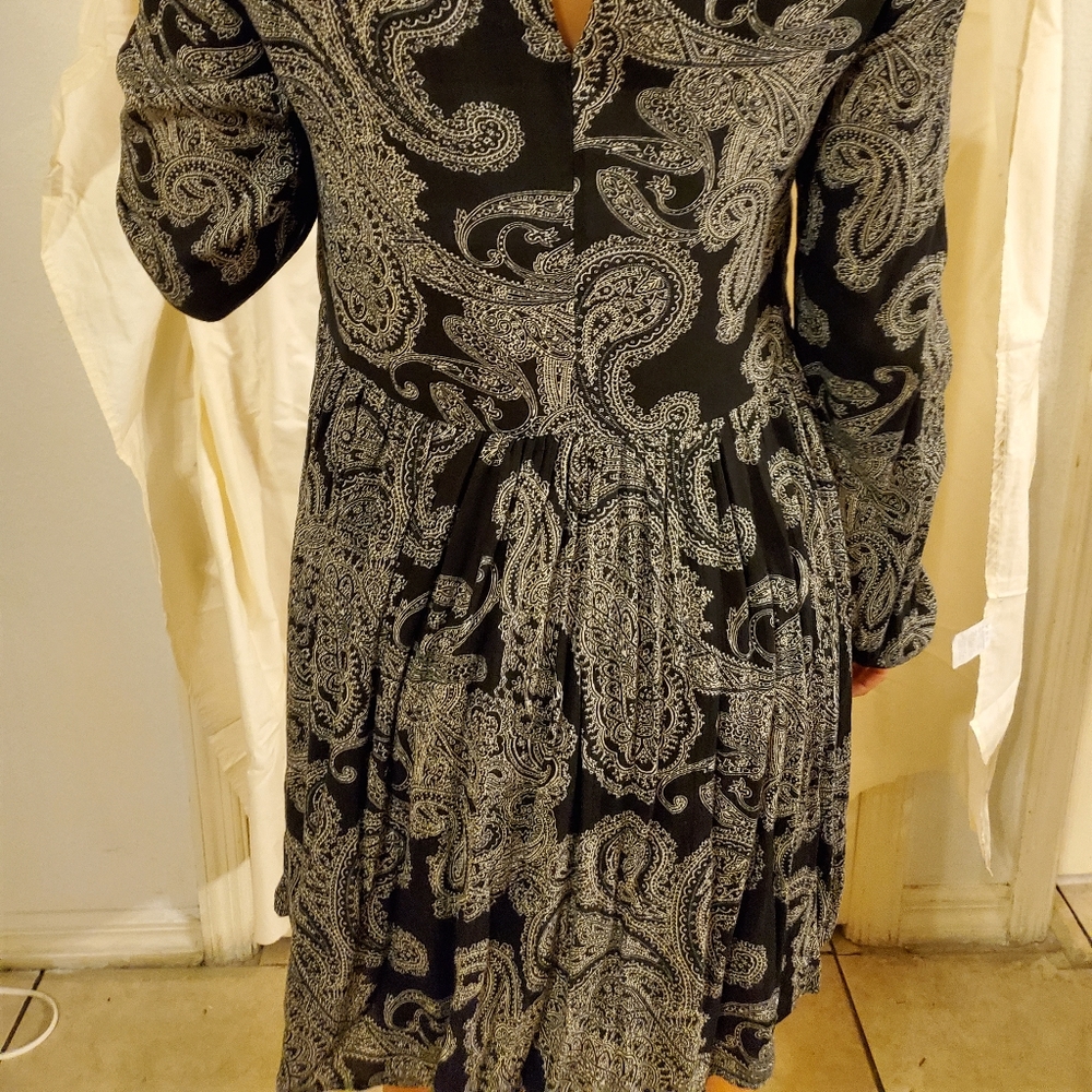 Dress - Picture 4 of 4